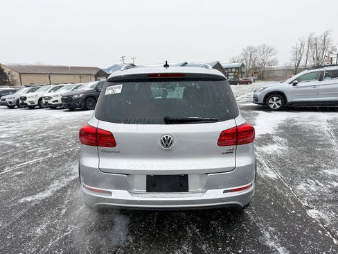 Used 2017 Volkswagen Tiguan Sport image 8