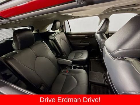 Used 2023 Toyota Highlander Limited AWD/4WD image 27