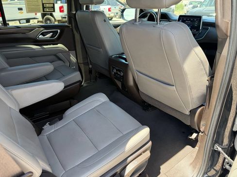 Used 2021 Chevrolet Tahoe Z71 w/ Z71 Off-Road Package AWD/4WD image 20