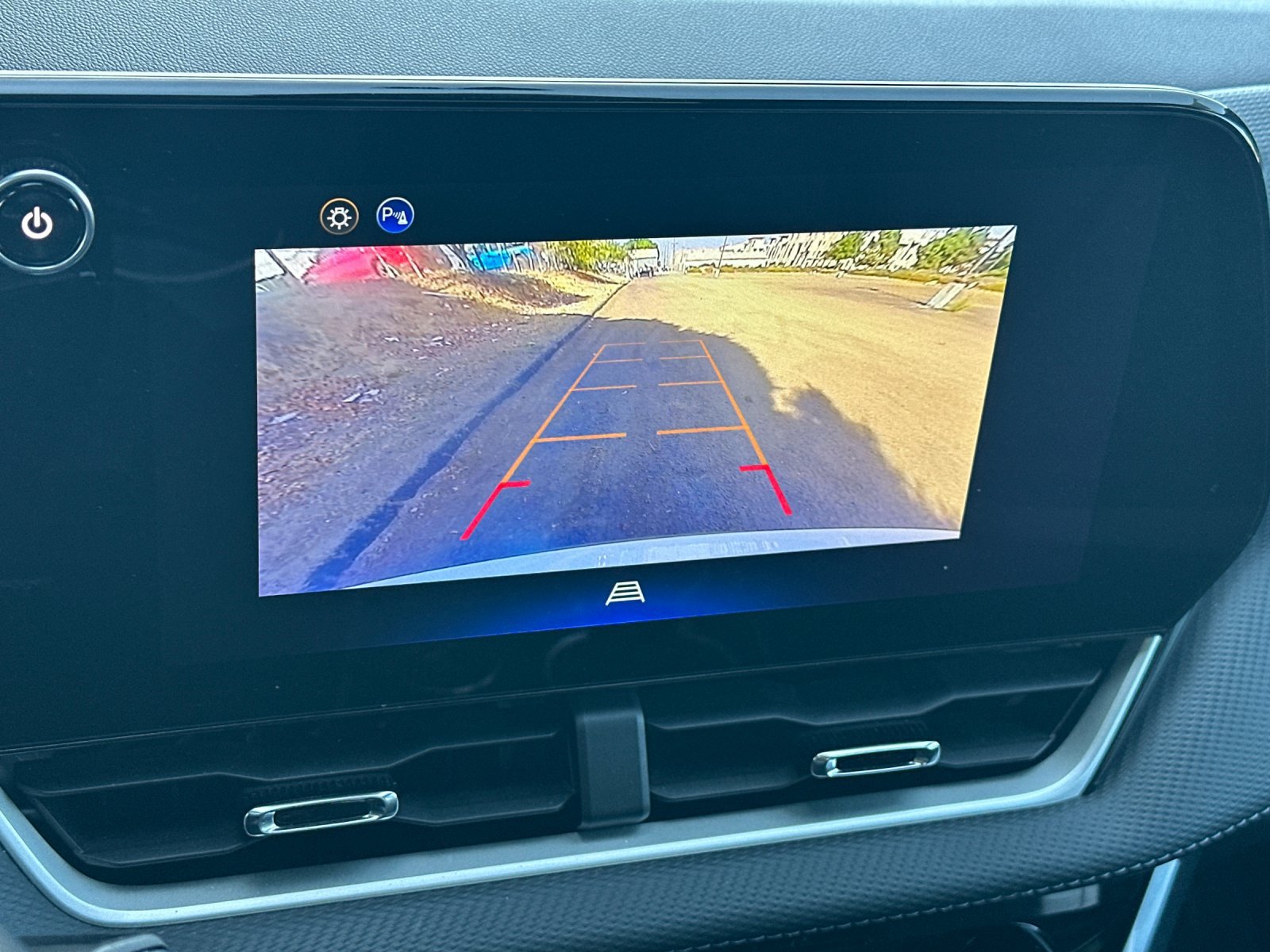 Used 2026 Chevrolet Equinox LT FWD image 19
