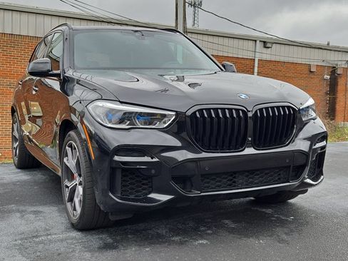 Used 2022 BMW X5 xDrive40i w/ M Sport Package image 4