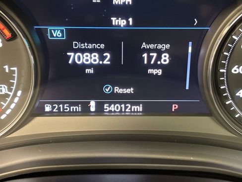 Used 2023 Cadillac XT6 Premium Luxury w/ Technology Package image 18