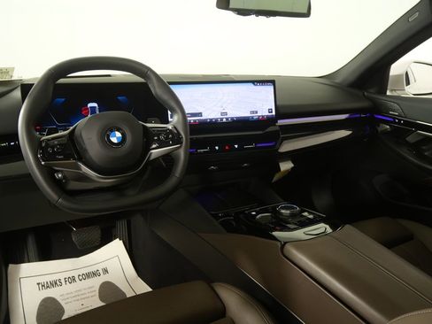 Certified 2025 BMW 530i RWD image 17
