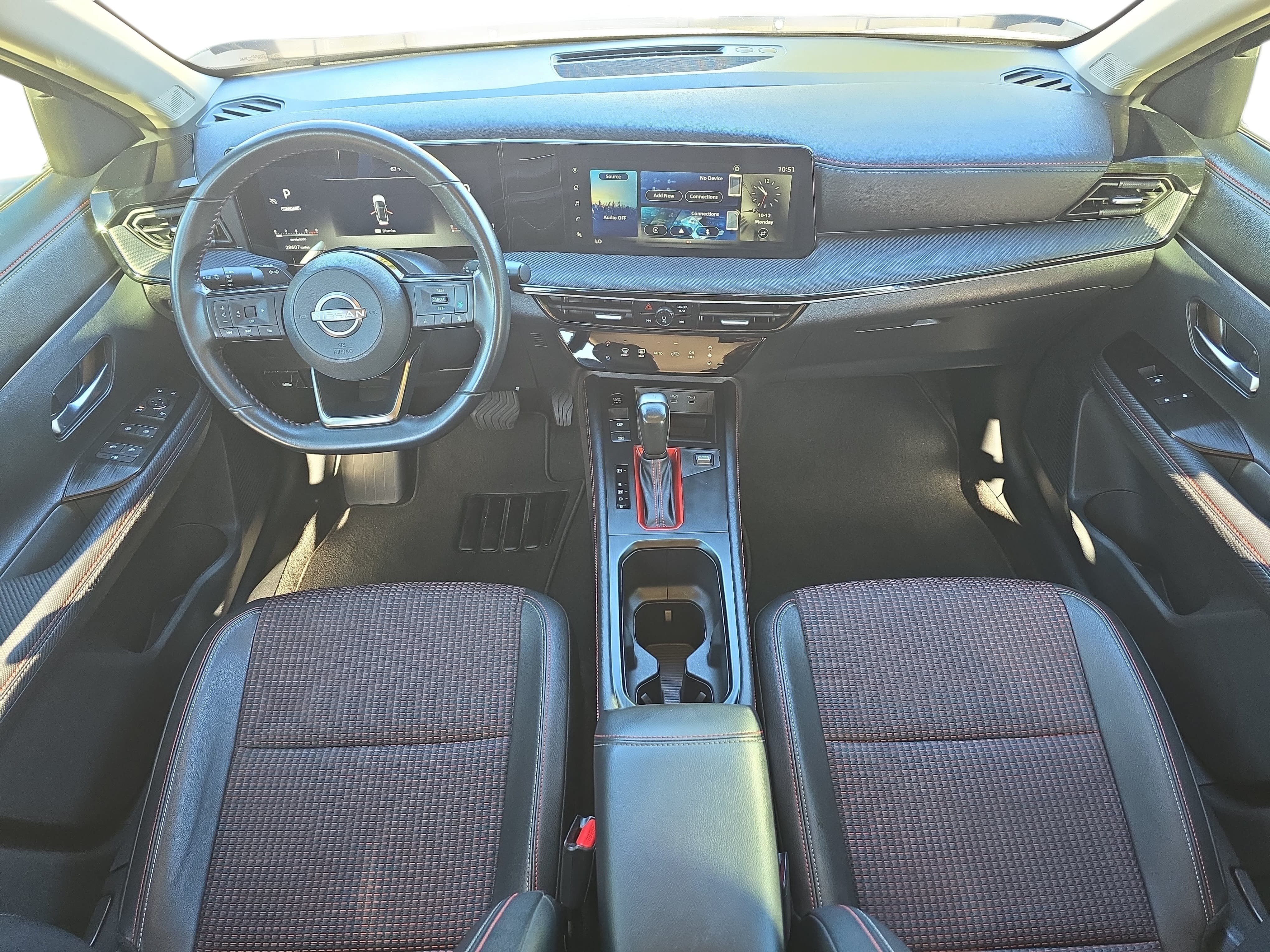 Used 2025 Nissan Kicks SR FWD image 9