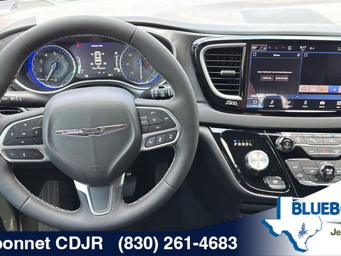 New 2026 Chrysler Voyager LX FWD image 19