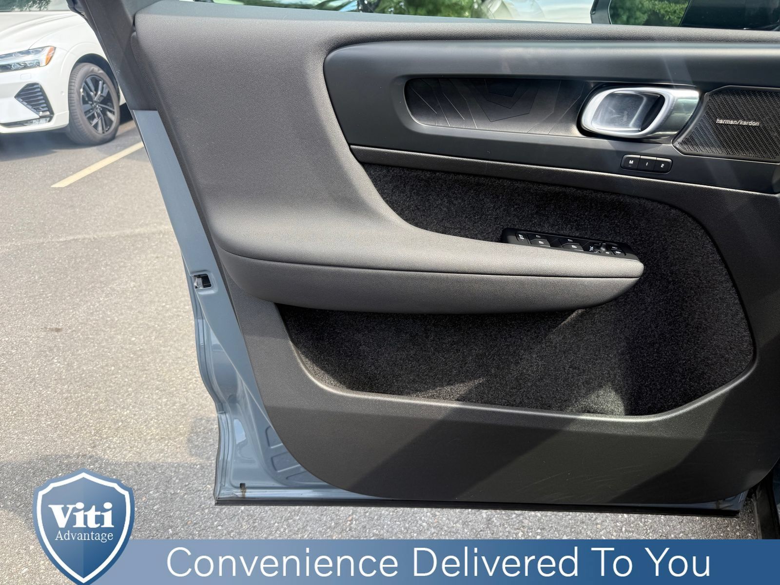 Certified 2023 Volvo XC40 Recharge Ultimate w/ Protection Package Premier AWD/4WD image 15