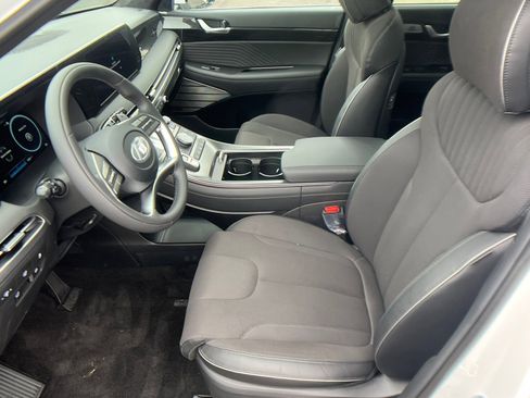 New 2025 Hyundai Palisade Calligraphy image 9