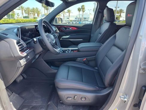 New 2026 Chevrolet Traverse Z71 w/ Driver Confidence Package AWD/4WD image 5