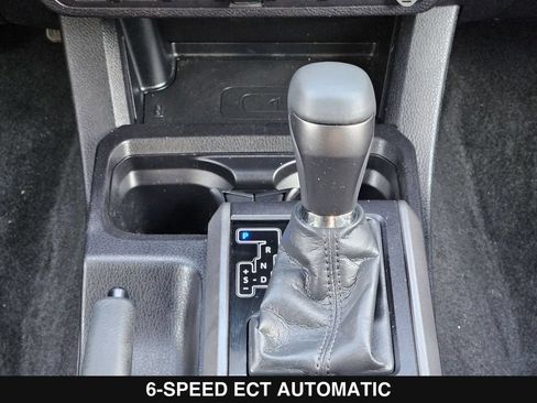 Used 2023 Toyota Tacoma TRD Off-Road AWD/4WD image 21