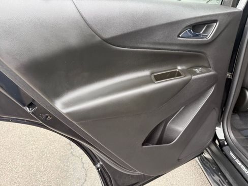 Used 2021 Chevrolet Equinox LT image 22