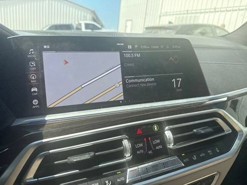 Used 2021 BMW X7 xDrive40i w/ M Sport Package AWD/4WD image 17