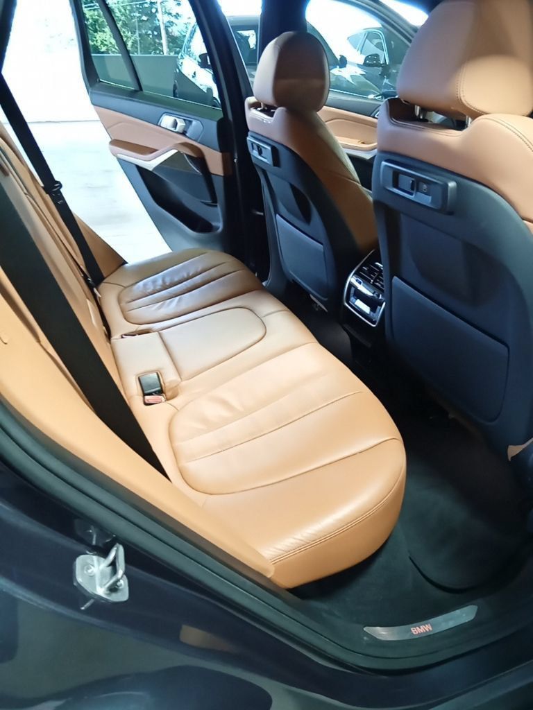 Used 2019 BMW X5 xDrive40i AWD/4WD image 12