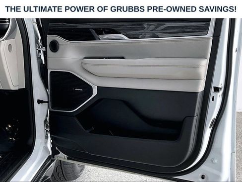 Used 2022 Jeep Wagoneer Series II AWD/4WD image 24