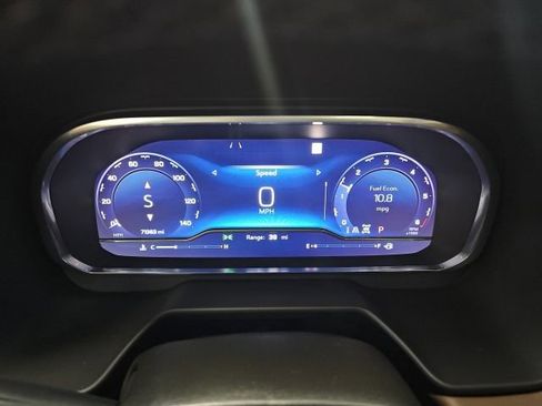 Used 2023 Chevrolet Suburban High Country image 27