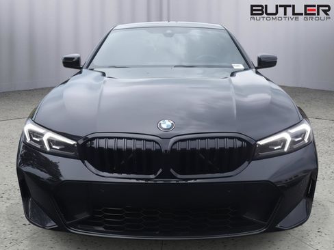 Used 2024 BMW 330i Sedan w/ M Sport Package RWD image 2