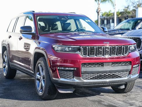 Used 2021 Jeep Grand Cherokee L Limited image 3