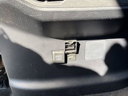 Used 2025 Toyota Tundra Limited image 17