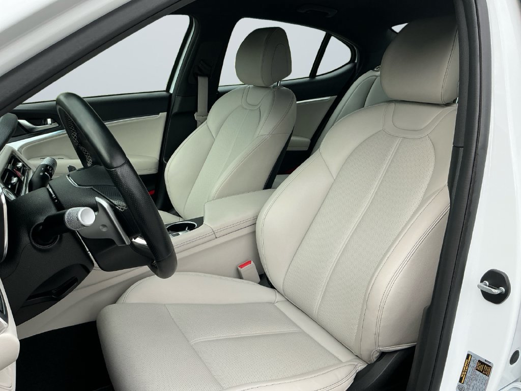 Used 2025 Genesis G70 2.5T AWD/4WD image 10