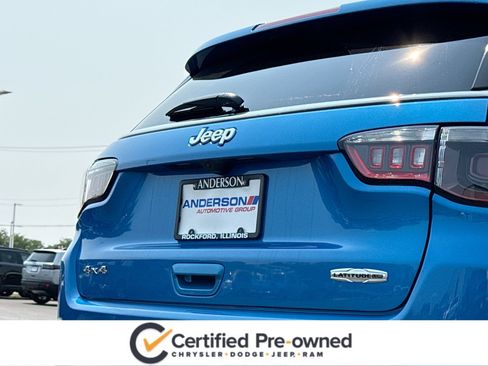 Used 2024 Jeep Compass Latitude AWD/4WD image 15