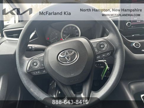 Used 2022 Toyota Corolla LE image 15