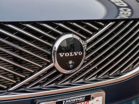 Certified 2025 Volvo XC90 B5 Plus image 13