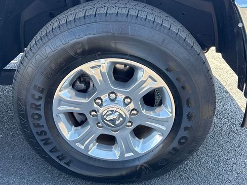 Used 2024 RAM 2500 Big Horn w/ Bed Utility Group AWD/4WD image 9