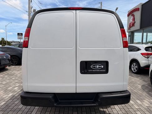 Used 2021 Chevrolet Express 2500 w/ Driver Convenience Package image 7