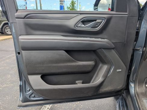 Used 2021 Chevrolet Suburban RST AWD/4WD image 9