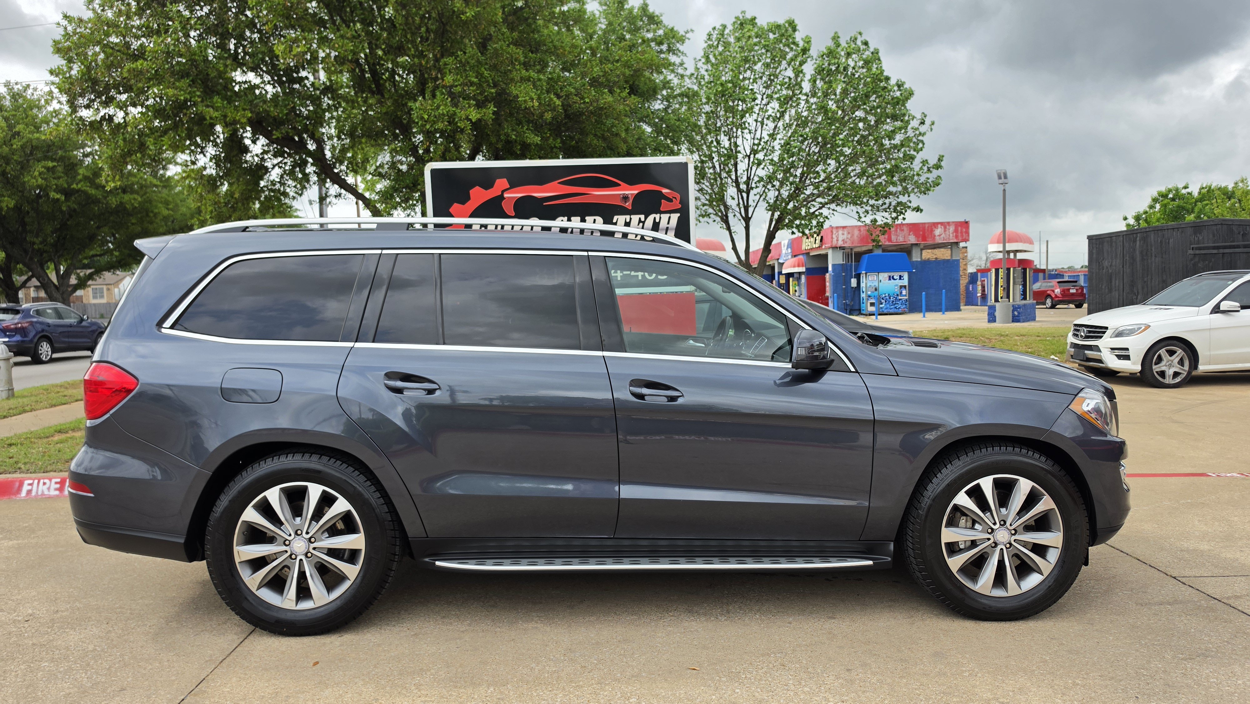 Used 2013 Mercedes-Benz GL 450 4MATIC w/ Premium 1 Pkg image 7