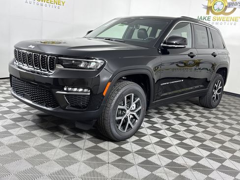 New 2025 Jeep Grand Cherokee Limited w/ Luxury Tech Group II image 3