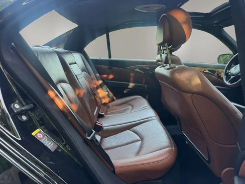 Used 2007 Mercedes-Benz E 350 Sedan image 11