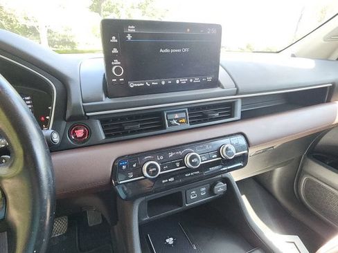Used 2024 Honda Pilot Elite image 22