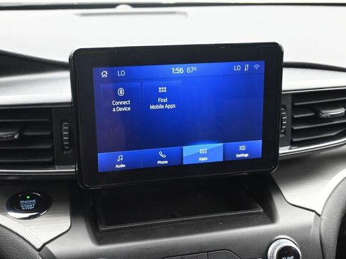 Used 2020 Ford Explorer XLT w/ Equipment Group 202A AWD/4WD image 18