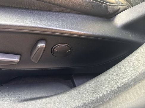 Used 2021 Ford Escape Titanium w/ Titanium Elite Package image 25