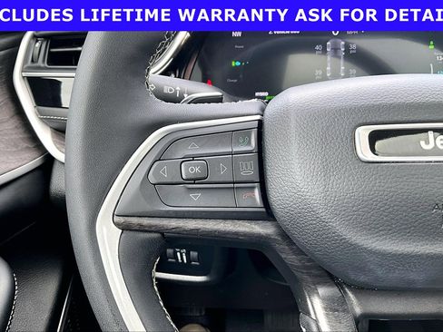 Used 2022 Jeep Grand Cherokee Limited 4xe AWD/4WD image 15