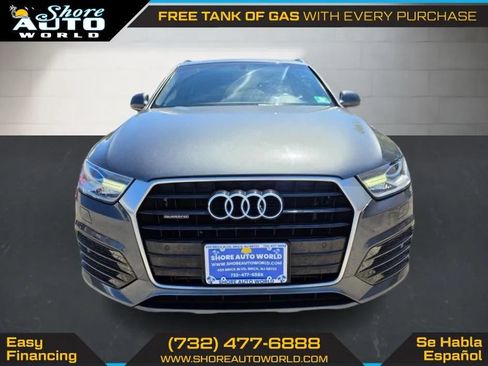Used 2018 Audi Q3 2.0T Premium w/ Convenience Package AWD/4WD image 2