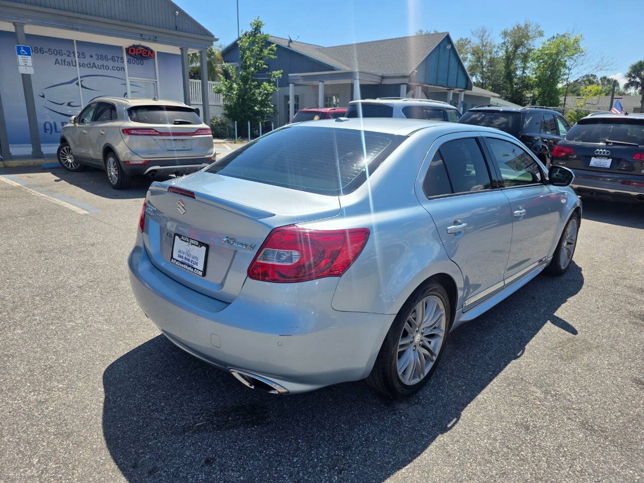 Used 2011 Suzuki Kizashi Sport SLS FWD image 4