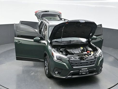 Used 2024 Subaru Forester Premium image 39