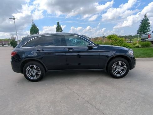 Used 2022 Mercedes-Benz GLC 300 4MATIC image 2