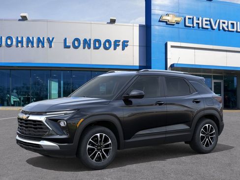 New 2026 Chevrolet TrailBlazer LT w/ Driver Confidence Package FWD image 2