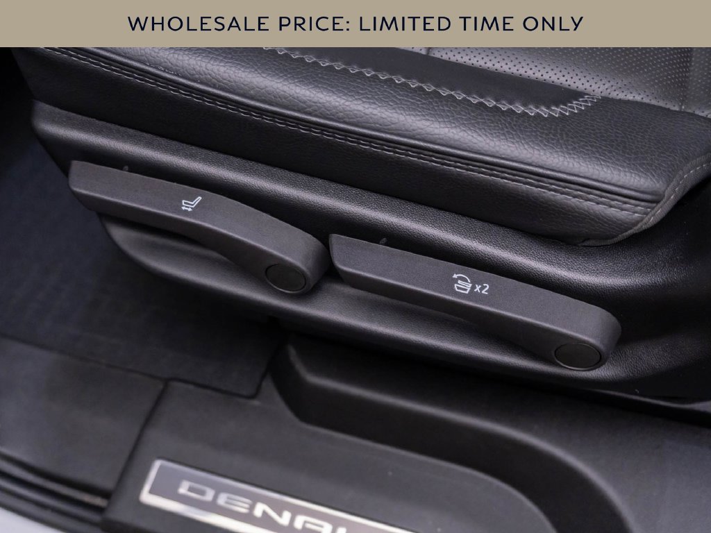 Used 2024 GMC Yukon Denali w/ Denali Reserve Package AWD/4WD image 20