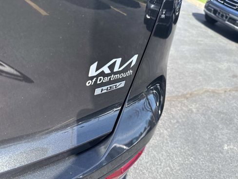 Used 2023 Kia Niro EX Touring FWD image 6