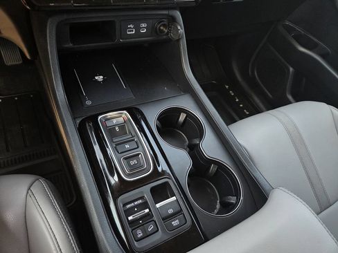 Used 2025 Honda Pilot EX-L image 13