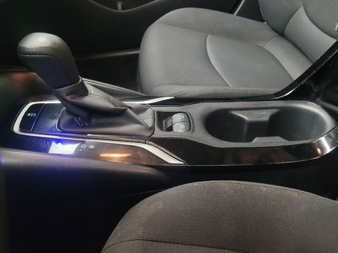 Used 2021 Toyota Corolla LE w/ LE Convenience Package image 26