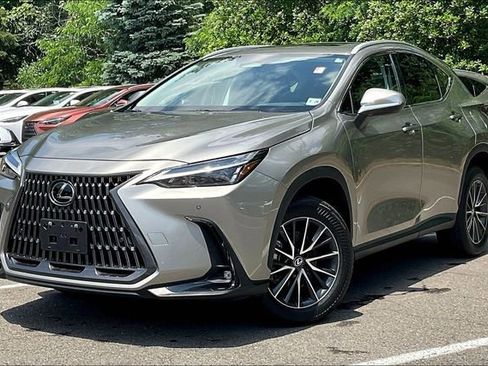 Used 2024 Lexus NX 350 AWD image 3