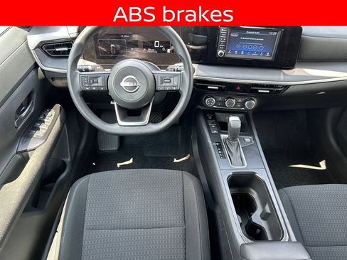 Used 2025 Nissan Kicks S FWD image 27