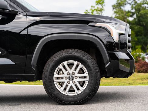 Used 2025 Toyota Tundra SR5 w/ SR5 Convenience Package AWD/4WD image 8