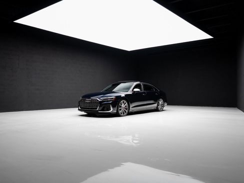 Used 2024 Audi S8 image 85