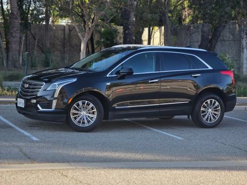 Used 2018 Cadillac XT5 Luxury w/ Driver Awareness Package FWD image 15