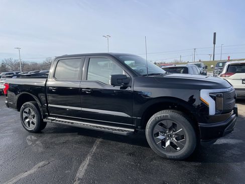 New 2025 Ford F150 Lightning Flash image 2